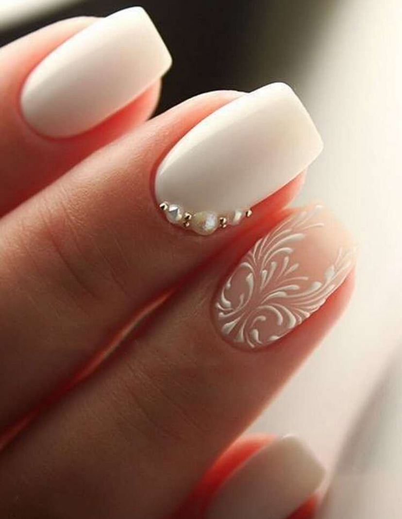 Ivory white design press ons