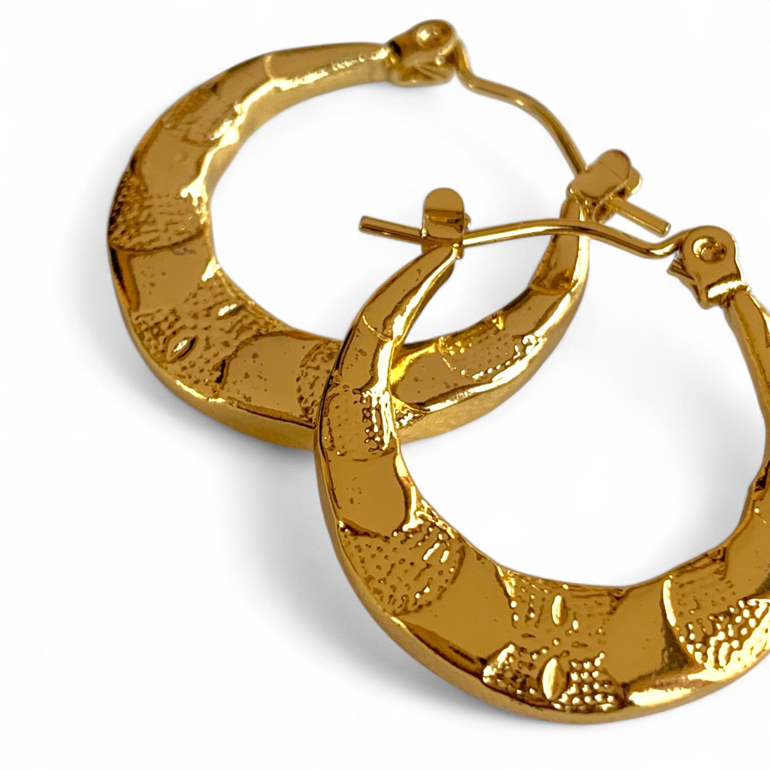 Noelle Hoops