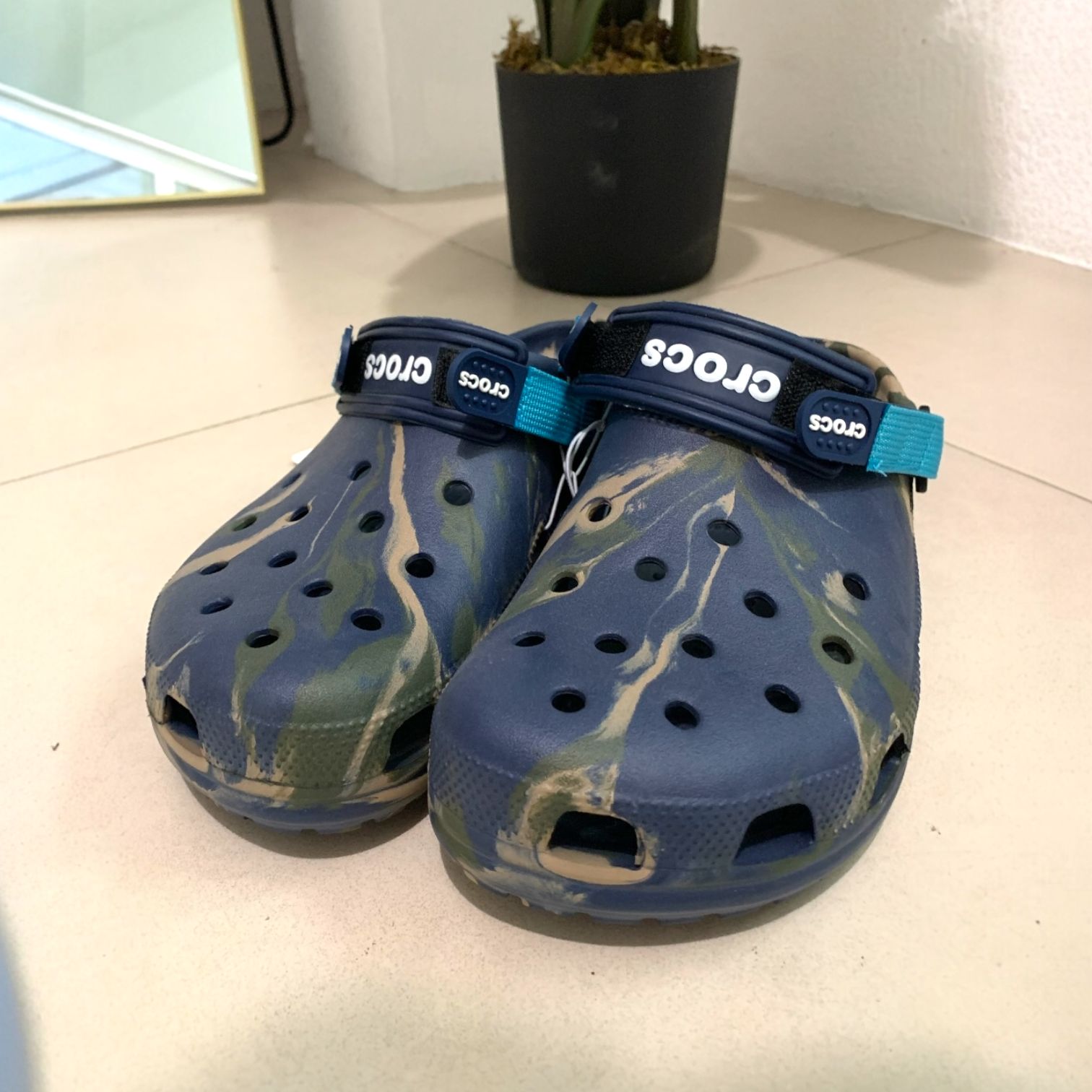 Crocs